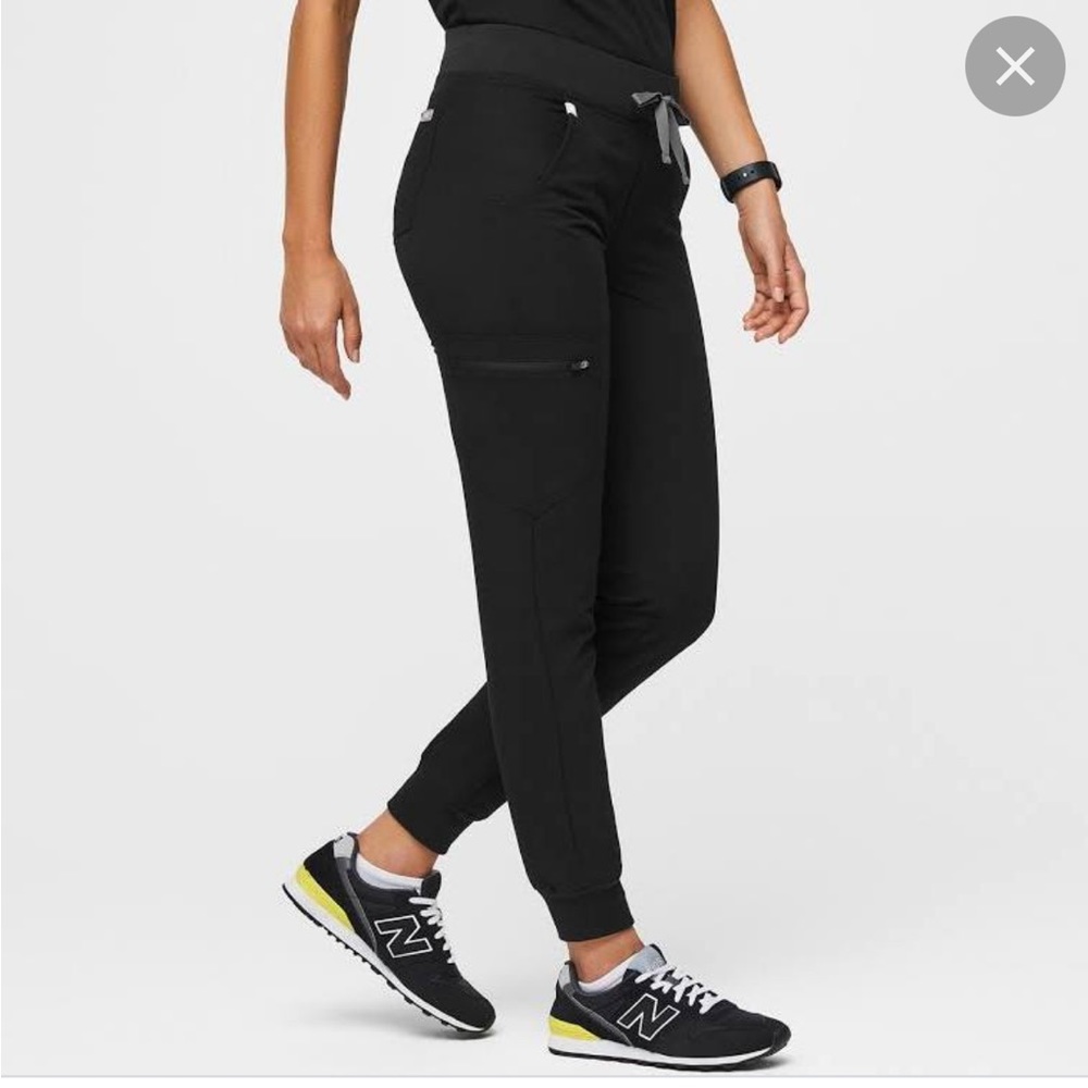 FIGS Scrubs Zamora Jogger Black - S